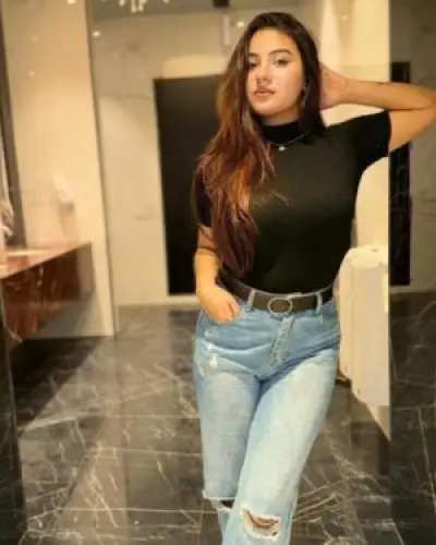 Escorts Lakhpat